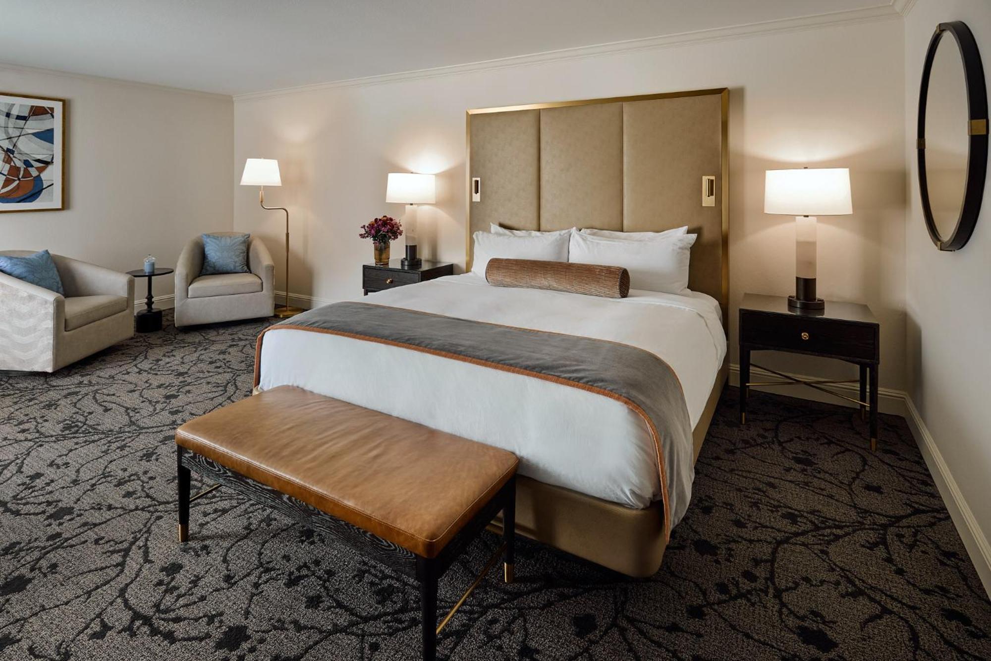 Deluxe King Bed,1742673767:JPEG